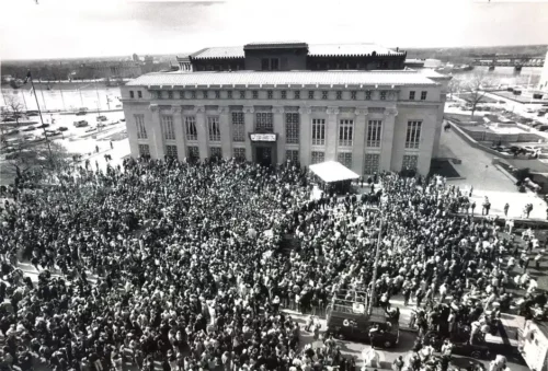 
This was the crowd at Columbus City Hall at the welcome home ceremony for James Buster Douglas on February 17, 1990. Mandatory Credit: Eric Albrecht/Dispatch via USA TODAY NETWORK
