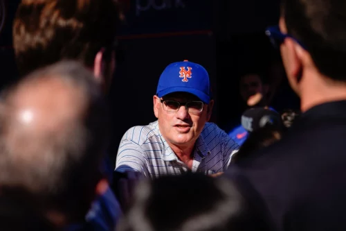
The greatest living American? Port St. Lucie, FL, USA; New York Mets owner Steve Cohen talks to press during spring training workouts. Mandatory Credit: Rich Storry-USA TODAY Sports
